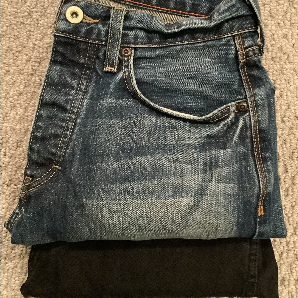 Set of 2 men’s J. Crew jeans, size 28” x 32”, Slim fit. Great condition!